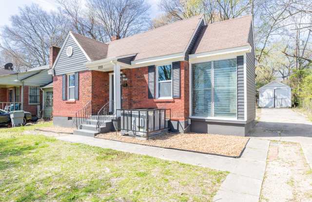1055 University St., Gallery 3