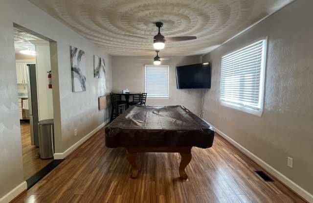 2627 McKann Avenue - 3 Gallery 2