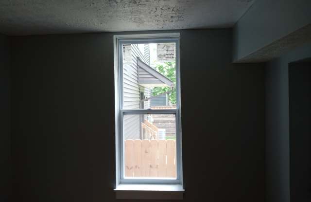 422 Stoddart Avenue Gallery 2