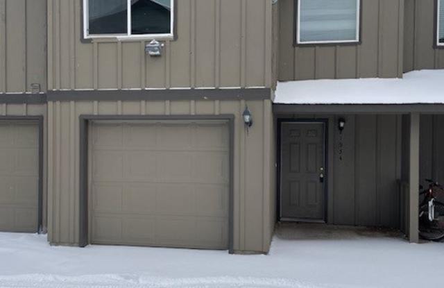 Newly Remodeled 2 Bedroom/ 2.5 Bathroom with Office in SW Redmond Gallery 1