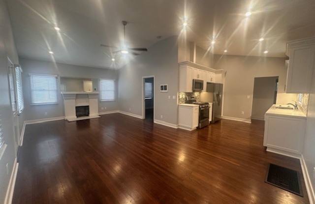 Newly Remodeled 2BR/2BA House in Hillcrest with Garage photos photos