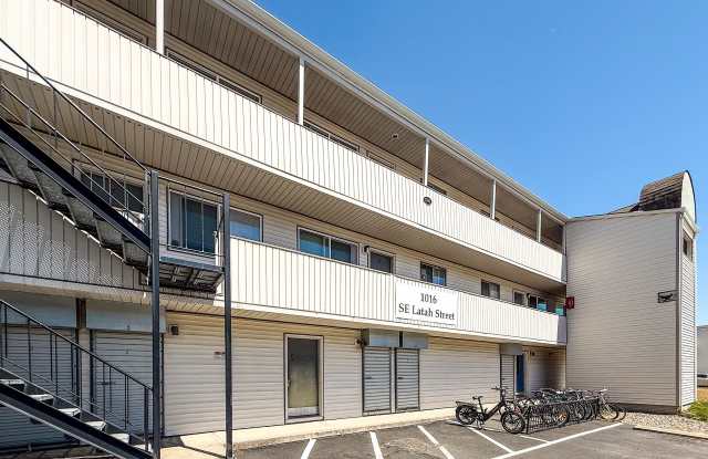 Latah Apartments Gallery 1