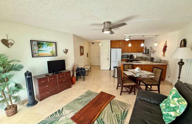 Spacious Fully Furnished 1 Bedroom / 1 Bathroom Condo For Rent in Maalea Mermaid with an ocean view! photos photos