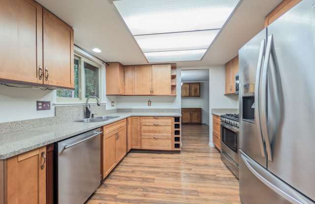 **Move-In Special** Spacious 3-Bedroom Home with Large Yard, 2-Car Garage & Shed! Gallery 4