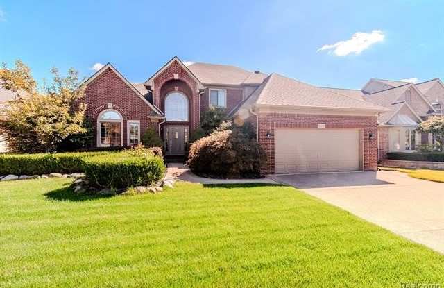 56194 Birkdale Drive Gallery 1