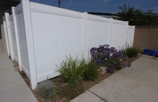 14727 Valeda Dr. Gallery 4