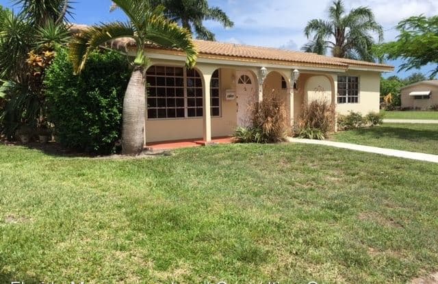 1801 N 39th Avenue - 1801 North 39th Avenue, Hollywood, FL 33021