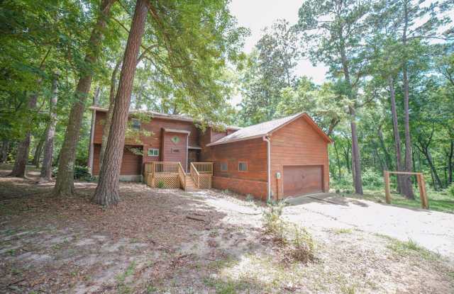 4 Bed / 2.5 Bath Beautiful Home with Garage in NW photos photos