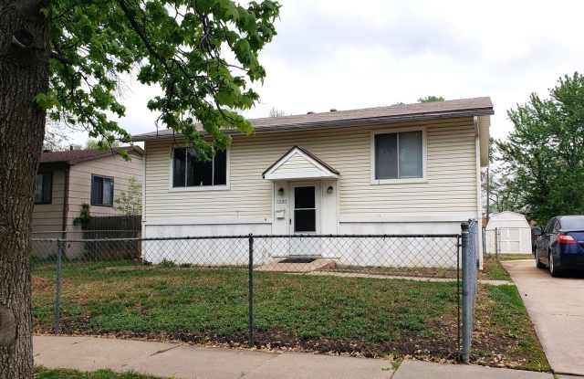 Large 4 bed / 2 bath house for rent photos photos
