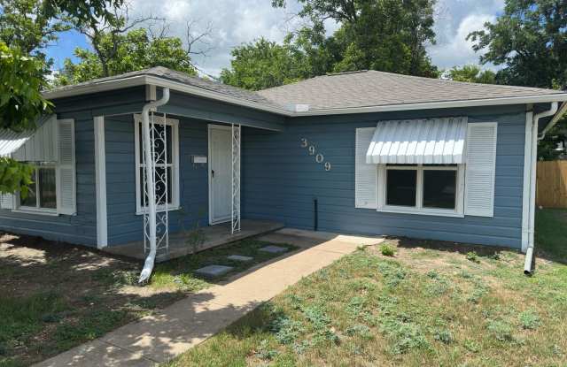 3909 Roselawn Dr photos photos