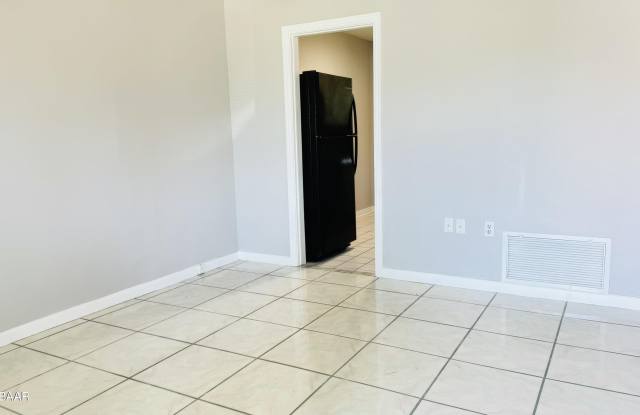 215 Rockefeller Drive Gallery 3