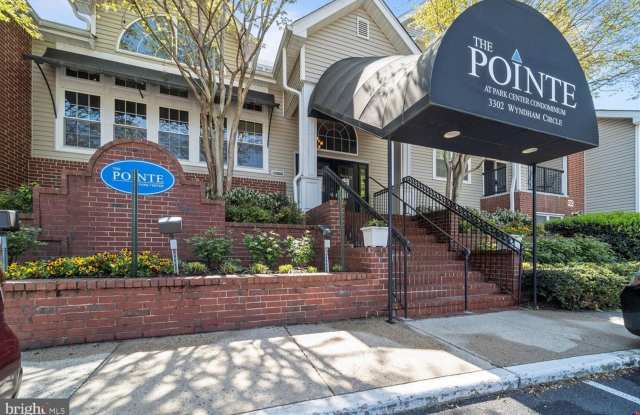 Spacious 2BR, 2BA Condo with 2 Assigned Garage Spots! - 3311 Wyndham Circle, Alexandria, VA 22302