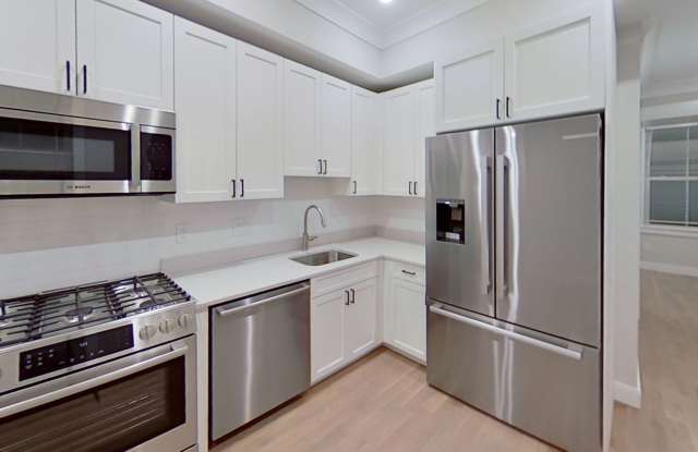 1 Month Free! Modern, Conveniently located 1 Bed Plus Office! No Broker Fee - 47 Englewood Avenue, Boston, MA 02135