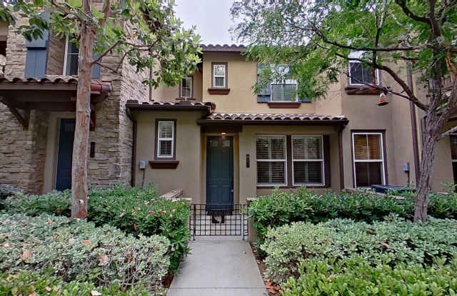 Beautiful 2 Bedroom, 2.5 Bath Townhome with Bonus Room at 105 Danbrook, Irvine! photos photos