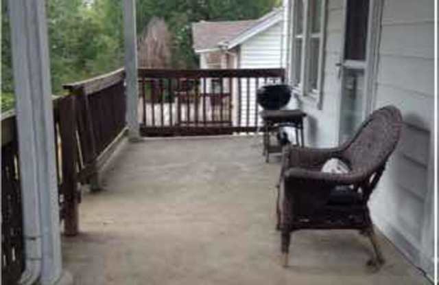 3 bedroom, 1 bath Home - Available: August 2027! Gallery 4