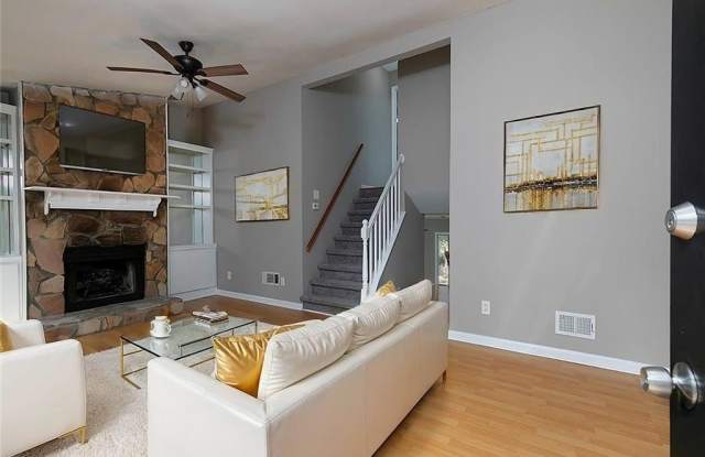 1975 Cheathem Woods Drive Gallery 3