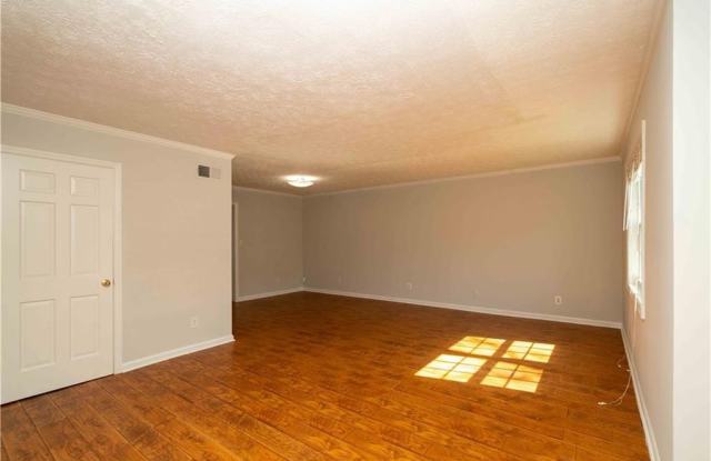 390 N River Pkwy - F Gallery 3