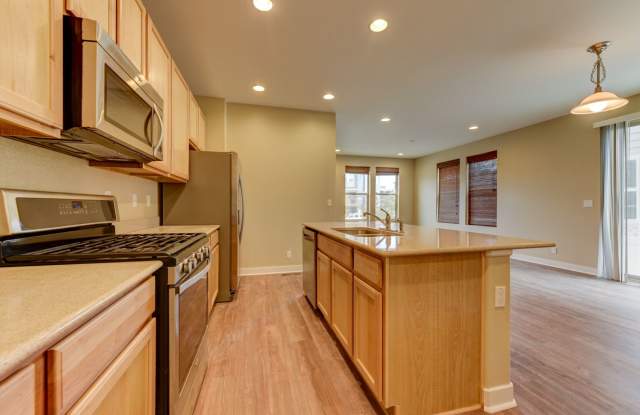 Beautiful 3 bed Uptown Broomfield Townhome with 2 Car Garage photos photos