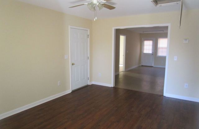 3 Bedrooms, 2 Bathrooms - Home in West Rome! Gallery 3