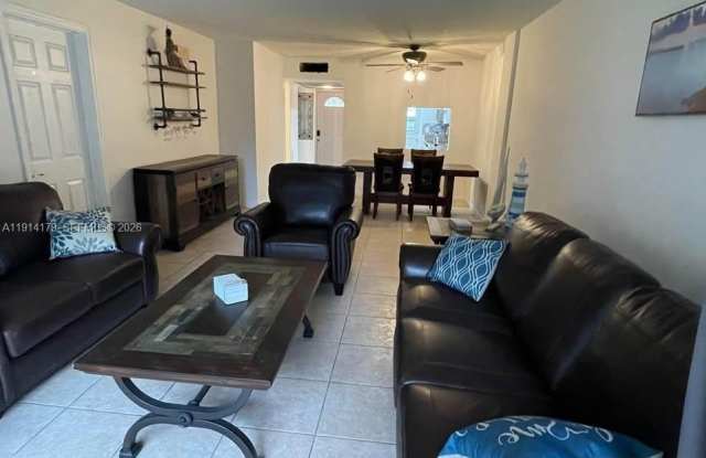 4500 N Federal Hwy photos photos