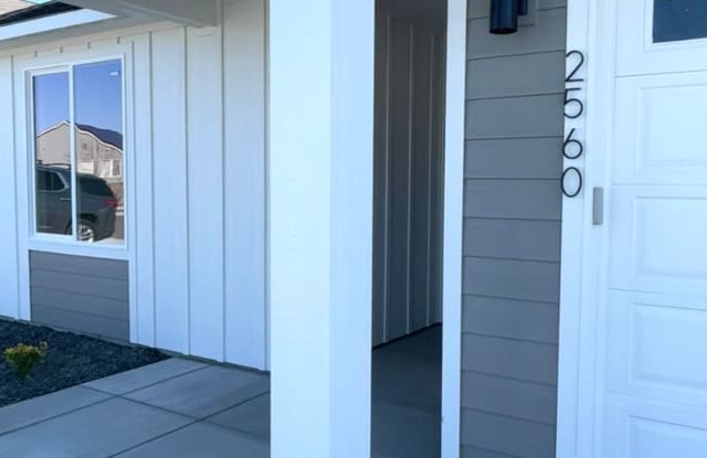 Beautiful 3 Bedroom in Richland near the Mercantile! Corner lot! Gallery 3