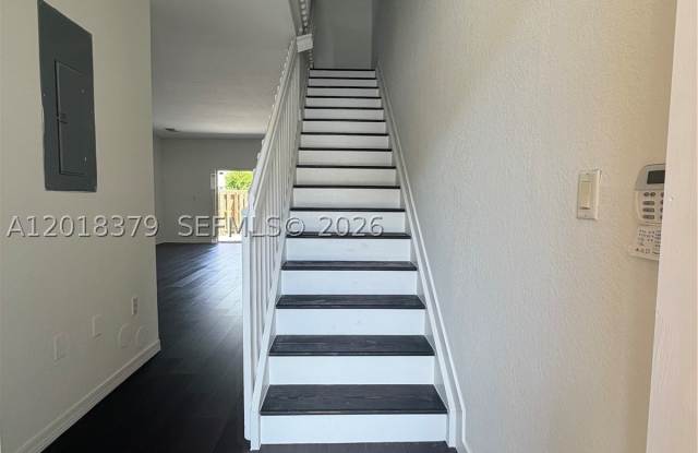 10777 NW 84th Ln Gallery 3