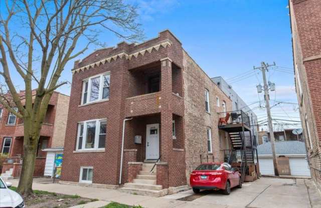 2418 West Medill Ave. photos photos