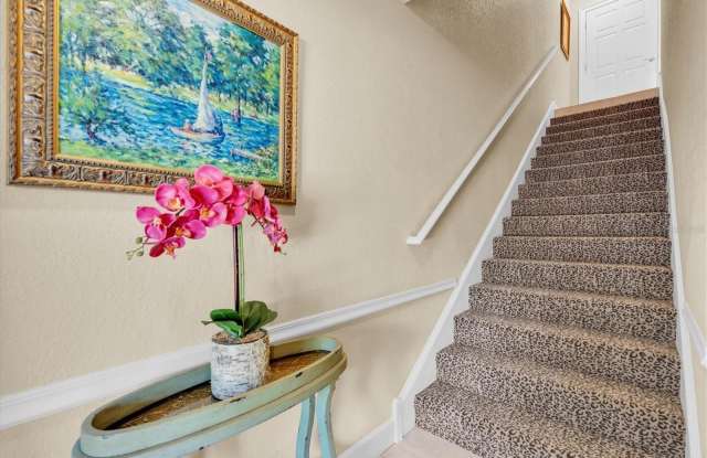300 CAPRI Boulevard Gallery 4