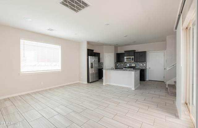 14925 PEBBLE HILLS Boulevard Gallery 3