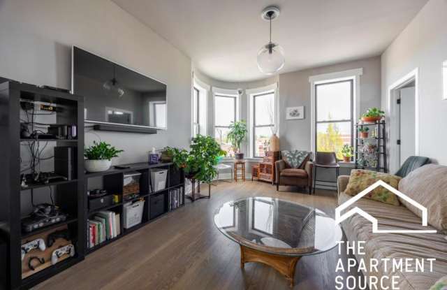 3237 West Armitage Ave. photos photos