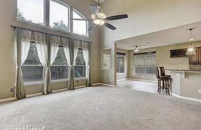 900 Williams Way Gallery 4