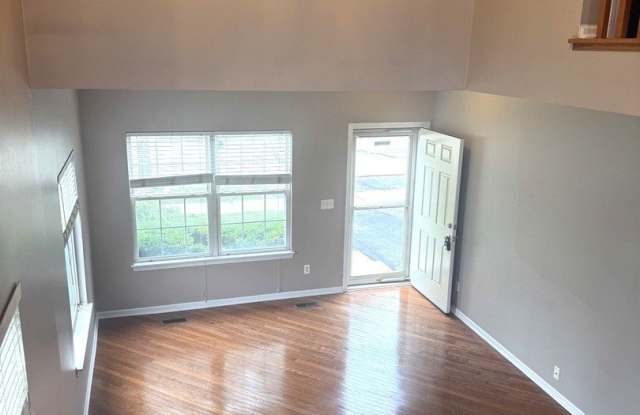 21529 Franklin Circle Gallery 2