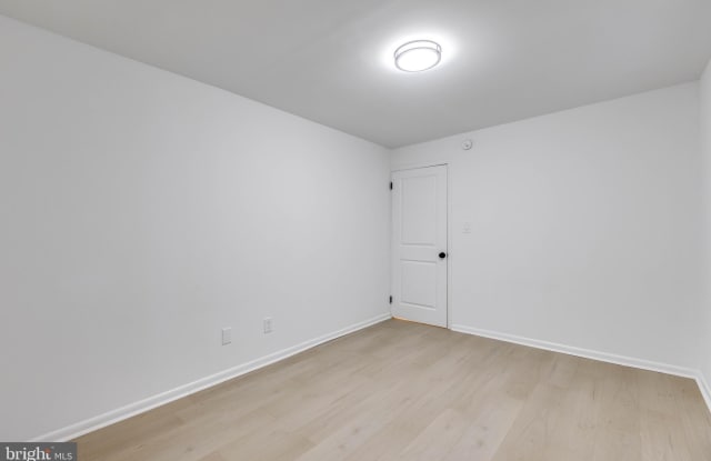 4242 PINE Street Gallery 4