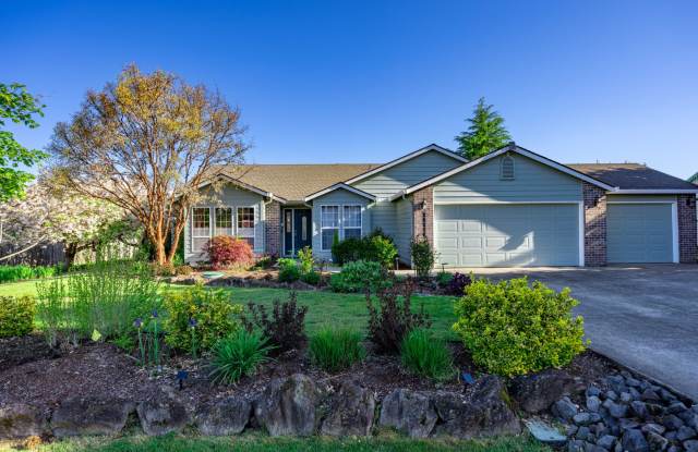 One Level Home - Three Bedroom + Bonus with AC / Beautiful Yard! photos photos