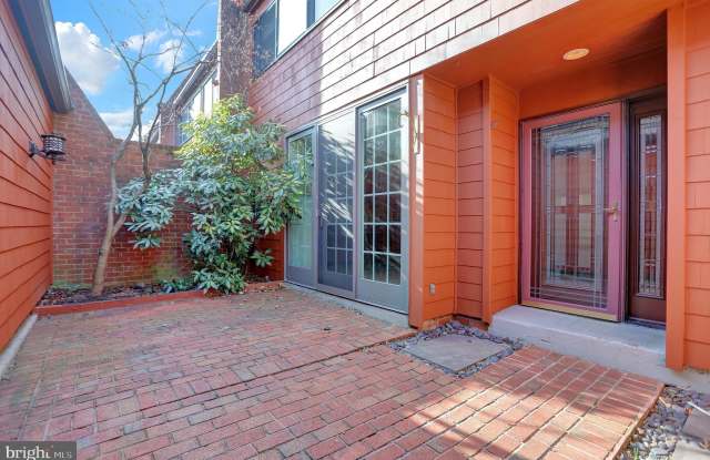 2 COLDWATER Court photos photos