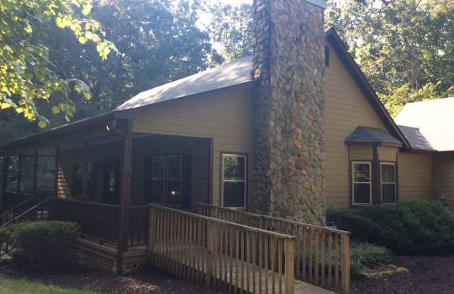 680 Holland Road Gallery 2