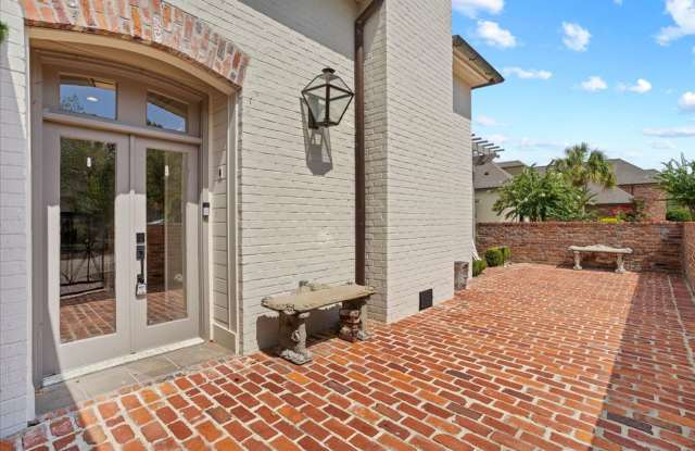 Executive Rental Home Available Gallery 4