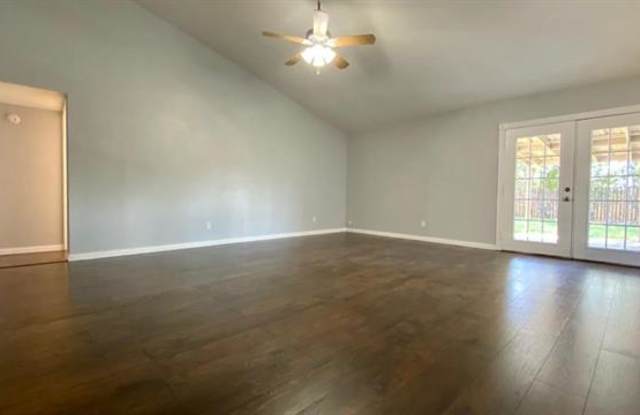 5033 Lewis Trail Gallery 3