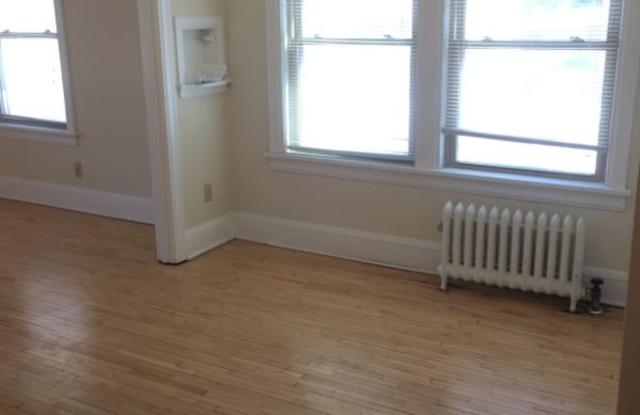 1880 Grand Ave Gallery 2