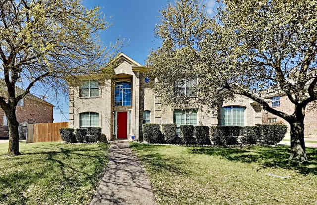 317 Royal Crest Dr - 317 Royal Crest Drive, DeSoto, TX 75115