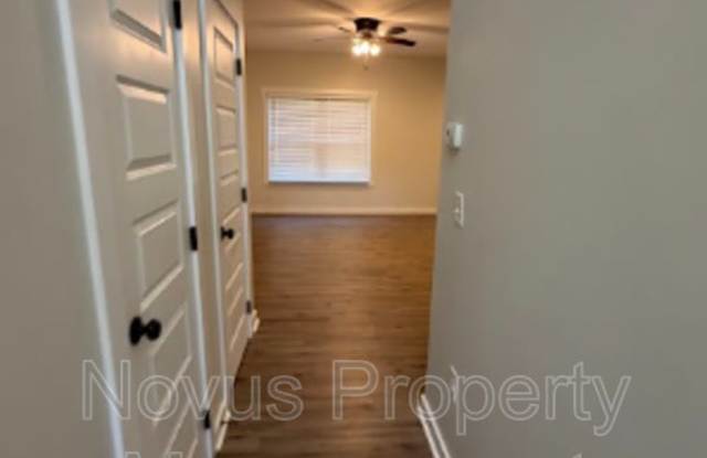 154 Crest Pointe Gallery 3