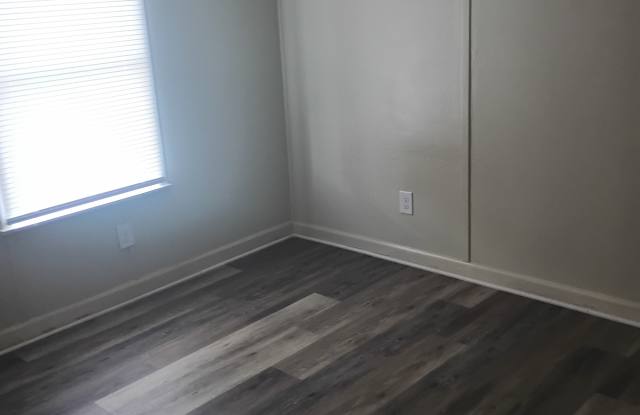208 Coleman Circle Gallery 2