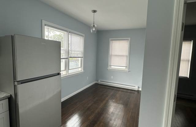 186 Providence Street Gallery 4