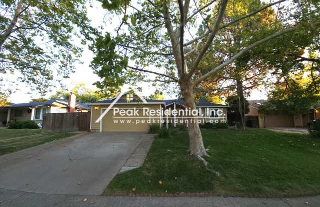 Nice 3bd/1.5 ba Carmichael Home With RV Access! photos photos