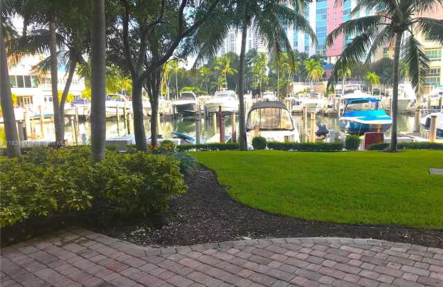 3340 NE 190th St photos photos