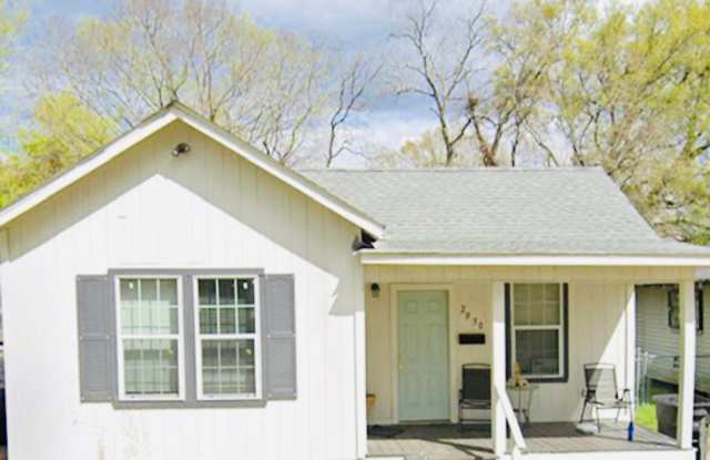 2930 Hiawatha Street (2 Bed/1 Bath) photos photos