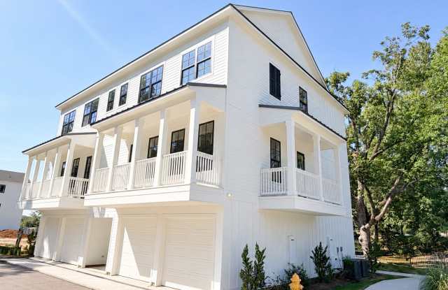 New Construction - 4BR/4.5BA Gallery 1