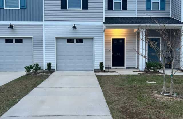 3 Bedroom/2.5 Bath Townhome in Lakeview Commons photos photos