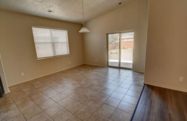 Los Lunas Home Available Now! Gallery 4