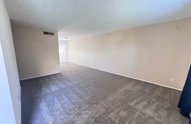 Move-in ready 2-bedroom! Gallery 3
